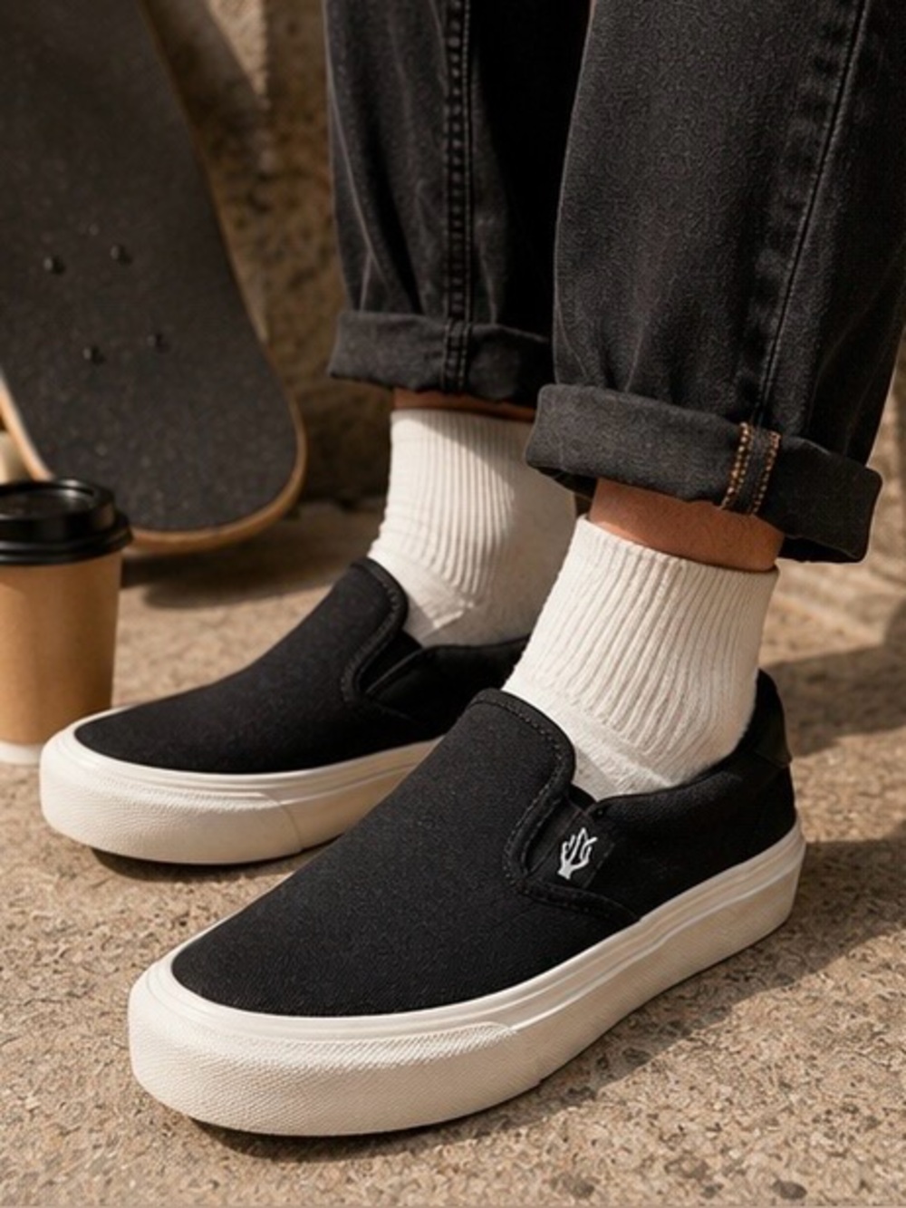 Straye Slip-On Skate Shoes Black Acid Drop Insoles Size 7 NWOT